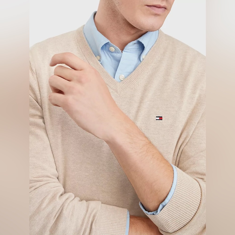 Brand New Tommy Hilfiger Men’s Cream Essential V-Neck Sweater, Size XXL, NWT - Picture 2 of 5